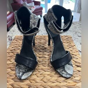 MIA Snake Sandals black & white  8.5. pre owned